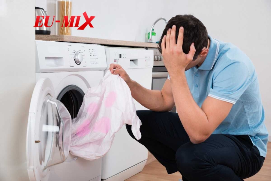 6 Mẹo Giặt Áo Bị Lem Màu Mà Ai Cũng Nên Biết