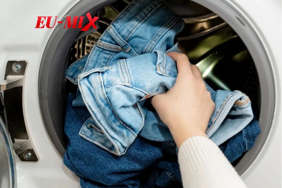 Hướng Dẫn Giặt Áo Không Bị Phai Màu Theo Từng Loại Vải