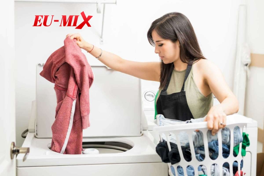 Cách Giặt Quần Áo Mồ Hôi Dầu Hiệu Quả Tại Nhà
