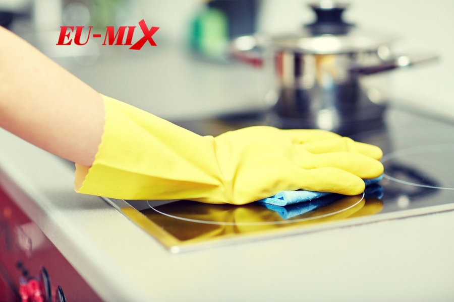 Những Nguy Hại Khi Dùng Sai Nước Lau Bếp