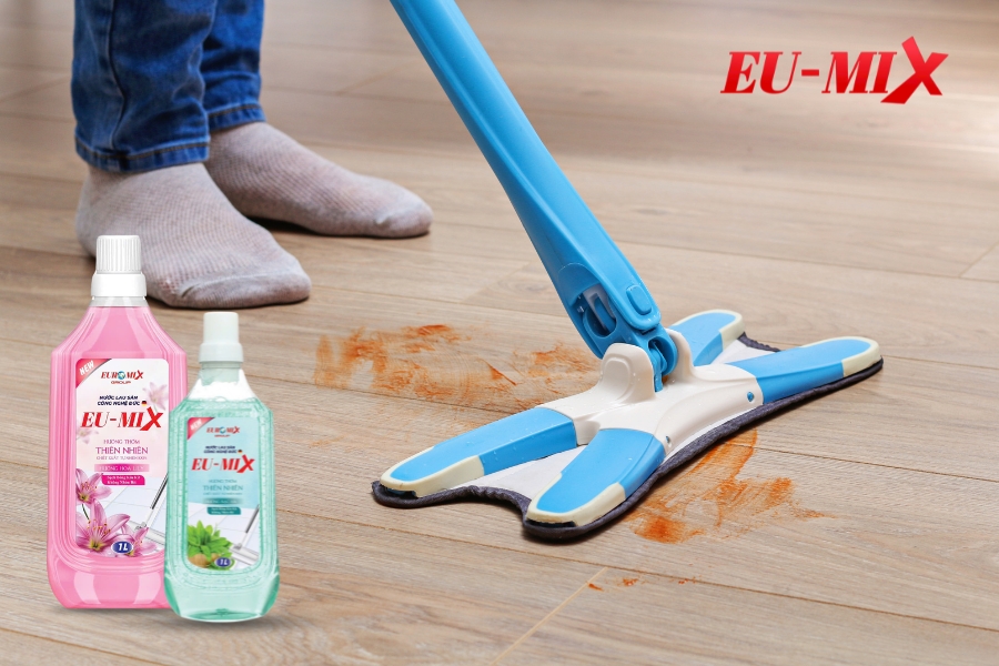 Có Nên Dùng Nước Lau Sàn Làm Bóng Sàn? Câu Trả Lời Khiến Bạn Bất Ngờ