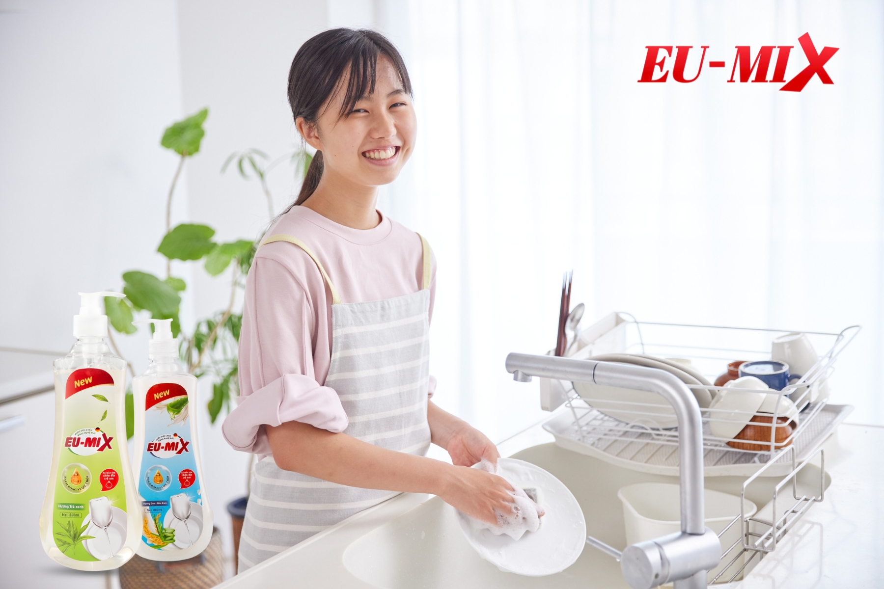 Mẹo Rửa Chén Hết Mùi Cá Giúp Không Gian Bếp Dễ Chịu Hơn Mỗi Ngày